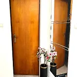 דירה Charming House 2 *