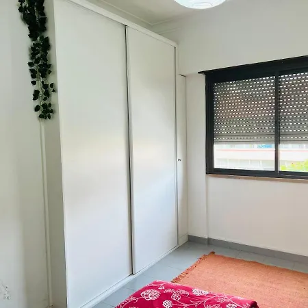 Charming House 2 Apartment Amadora